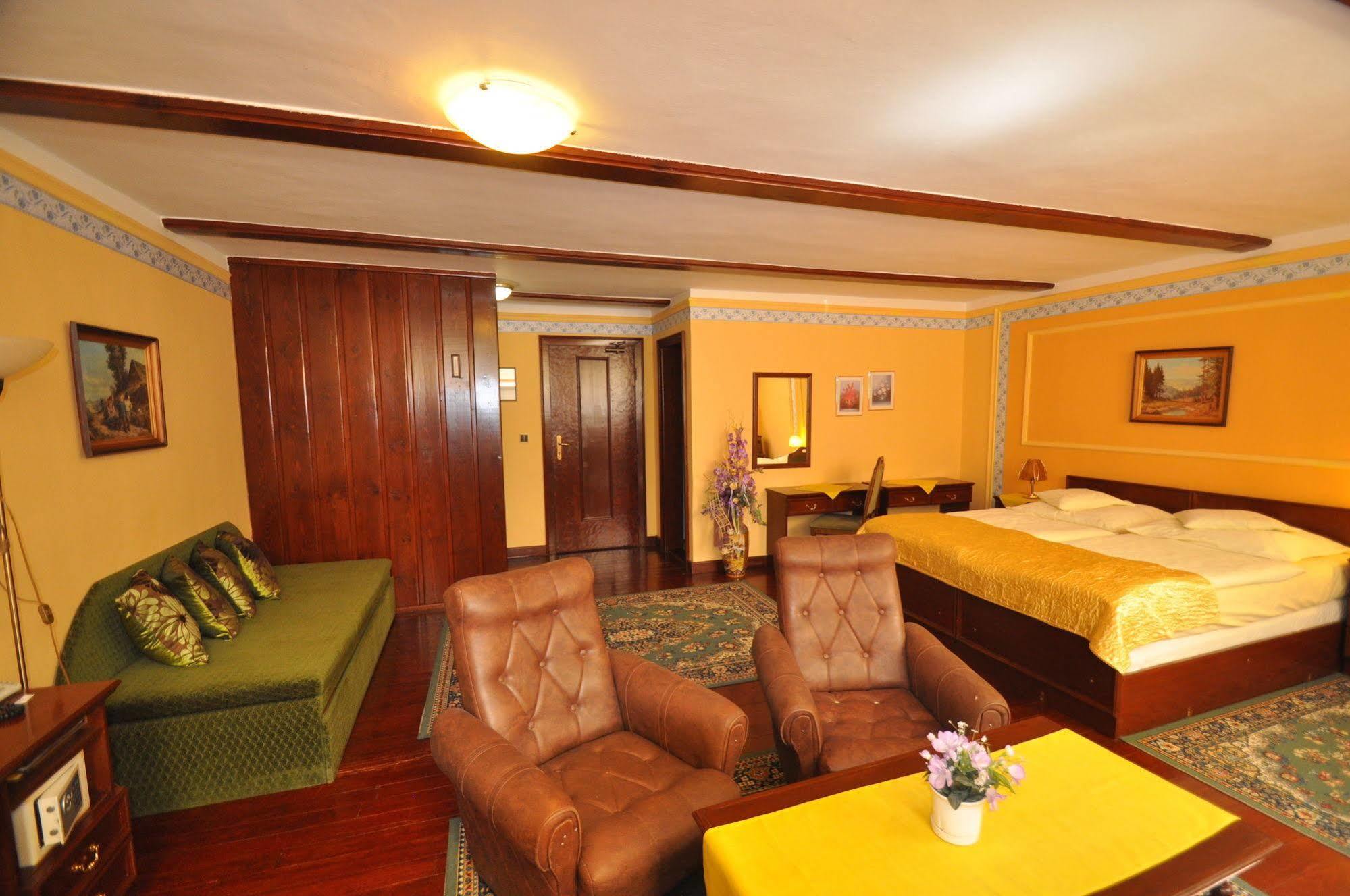 Garni -Hotel Barbakan Levoča Dış mekan fotoğraf